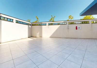 La cour de l'entre Omar